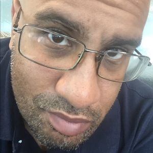 Meet your Posher, Denis